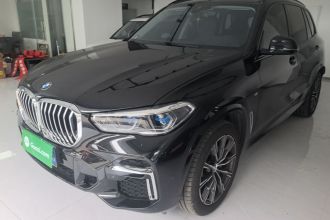 宝马X5 2022款 改款 xDrive 30Li 尊享型M运动套装