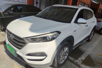 现代 途胜 2015款 1.6T 双离合两驱智能型