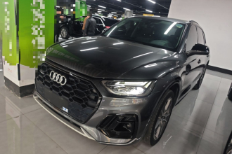 奥迪Q5L 2022款 45T 豪华动感型