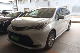 丰田 赛那SIENNA 2024款 2.5L混动 舒适版