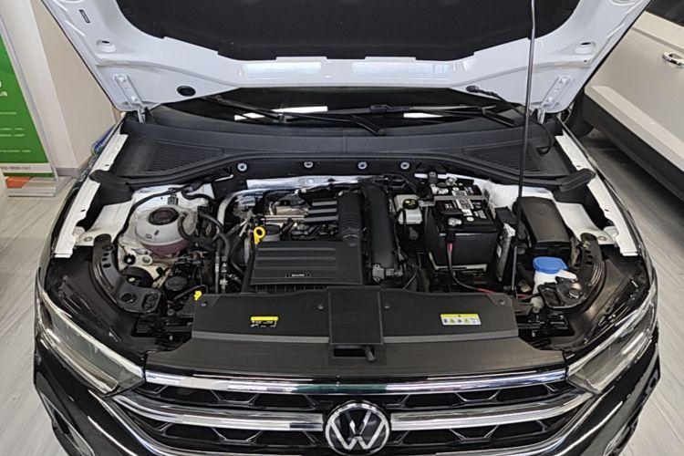 Volkswagen T-ROC фото 21