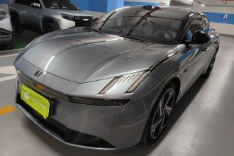 领克Z10 2024款 95kWh 702km四驱智驾Ultra