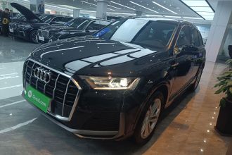 奥迪Q7 2023款 45 TFSI quattro S line运动型