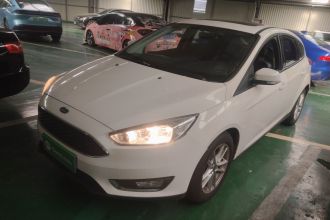 福特 福克斯 2015款 两厢 1.6L 自动风尚型