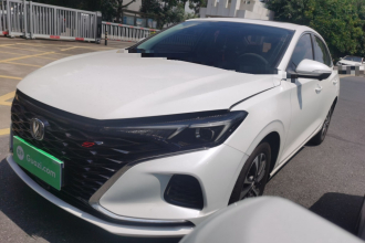 长安 逸动 2021款 PLUS 蓝鲸NE 1.4T GDI DCT尊贵型