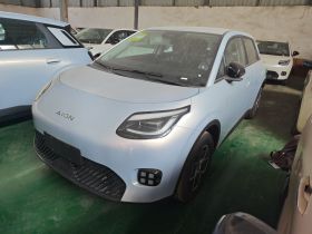 埃安 AION UT 2025款 330星辉版