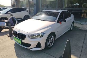 宝马1系 2021款 120i M运动曜夜版