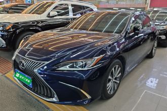 雷克萨斯ES 2020款 260 卓越版