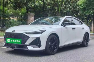 长安UNI-V 2023款 1.5T 尊贵型