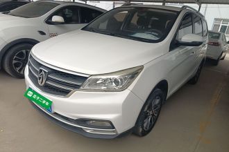 宝骏730 2019款 1.5L 手动时尚型 7座 国VI