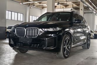 宝马X5 2023款 xDrive 30Li 尊享型M运动曜夜套装