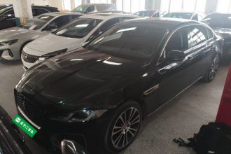 捷豹XFL 2022款 XFL 2.0T P250 两驱尊享豪华版