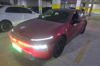 小鹏P7 2021款 562E鹏翼性能版