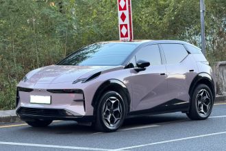 极氪X 2025款 五座后驱版