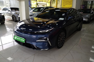 吉利银河 银河星耀8 2025款 130km EM-P 星舰版