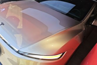 特斯拉 Model Y L 2025款 长续航全轮驱动版