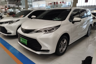 丰田 赛那SIENNA 2024款 2.5L混动 舒适版