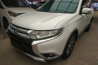 三菱 欧蓝德 2018款 2.4L 四驱精英版 5座