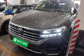 大众 途锐 2022款 3.0TSI 锐享版 经典运动套装