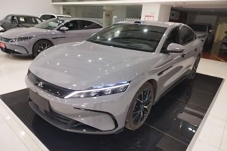 比亚迪 汉 2025款 DM-i 智驾版 125KM尊荣型