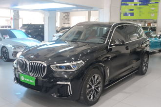 宝马X5 2022款 改款 xDrive 30Li 尊享型M运动套装