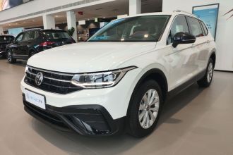 大众 途观L 2024款 出众款 300TSI 自动两驱龙腾版