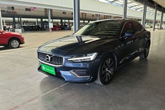 沃尔沃S60 2022款 B4 智远豪华版