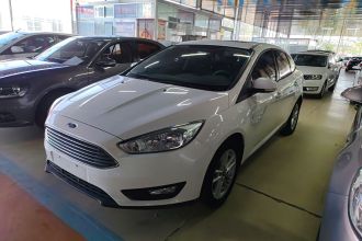 福特 福克斯 2018款 三厢经典 1.6L 自动风尚型智行版
