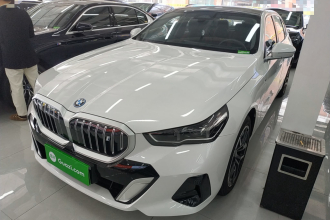宝马i5 2025款 eDrive 40L M运动套装