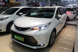 丰田 赛那SIENNA 2023款 2.5L混动 尊贵版