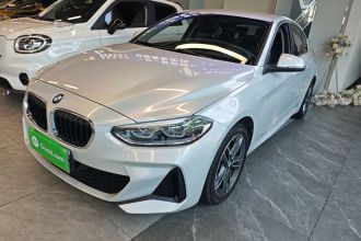 宝马1系 2022款 120i M运动版