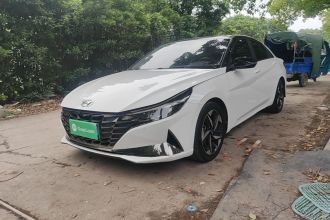 现代 伊兰特 2021款 1.5L CVT LUX尊贵版