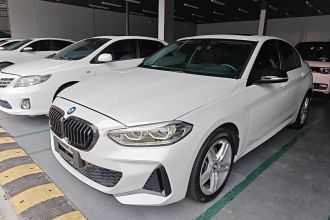 宝马1系 2022款 120i M运动曜夜版