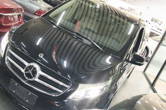 奔驰V级 2018款 V 260 L 尊贵加长版 国VI