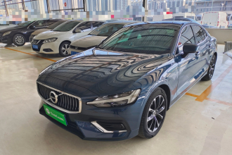 沃尔沃S60 2021款 T4 智逸豪华版