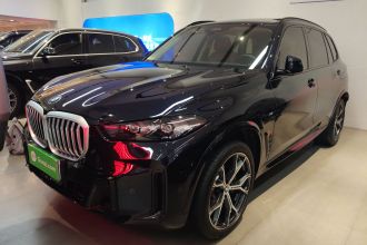 宝马X5 2023款 xDrive 30Li 尊享型M运动曜夜套装