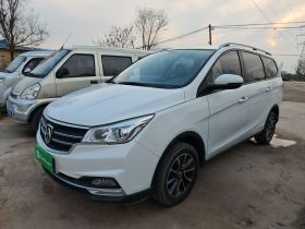 宝骏730 2019款 1.5T 手动时尚型 7座 国VI