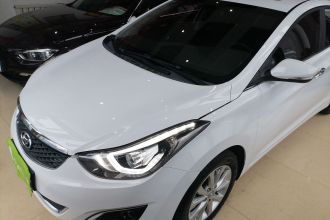 现代 朗动 2016款 1.6L 手动尊贵型