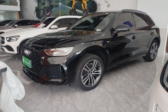 奥迪Q5L 2023款 40T 豪华动感型