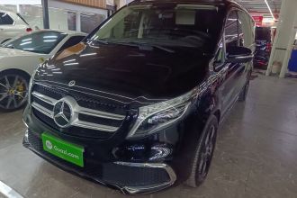 奔驰V级 2021款 V 260 L 长轴距尊贵版