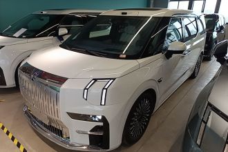 极氪009 2024款 七座过道版四驱 108kWh