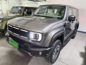 北京越野 北京BJ40 2024款 2.0T 全新刀锋英雄版 攀登者