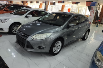 福特 福克斯 2012款 两厢 1.6L 自动舒适型
