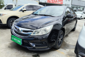 比亚迪 速锐 2015款 改款 1.5L 手动豪华型