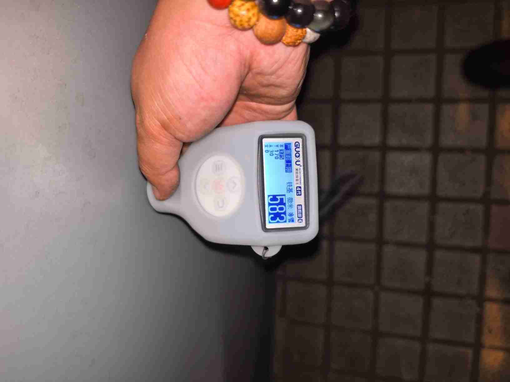 车辆左侧后门外观展示