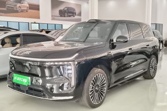 智己汽车 智己LS8 2026款 66 Ultra 奢享大六座