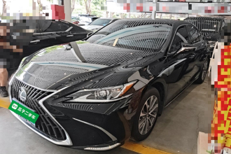 雷克萨斯ES 2023款 200 卓越版