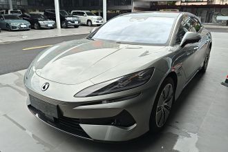 腾势Z9GT 2024款 1100四驱Max版