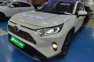 丰田 RAV4荣放 2020款 2.0L CVT两驱尊贵版