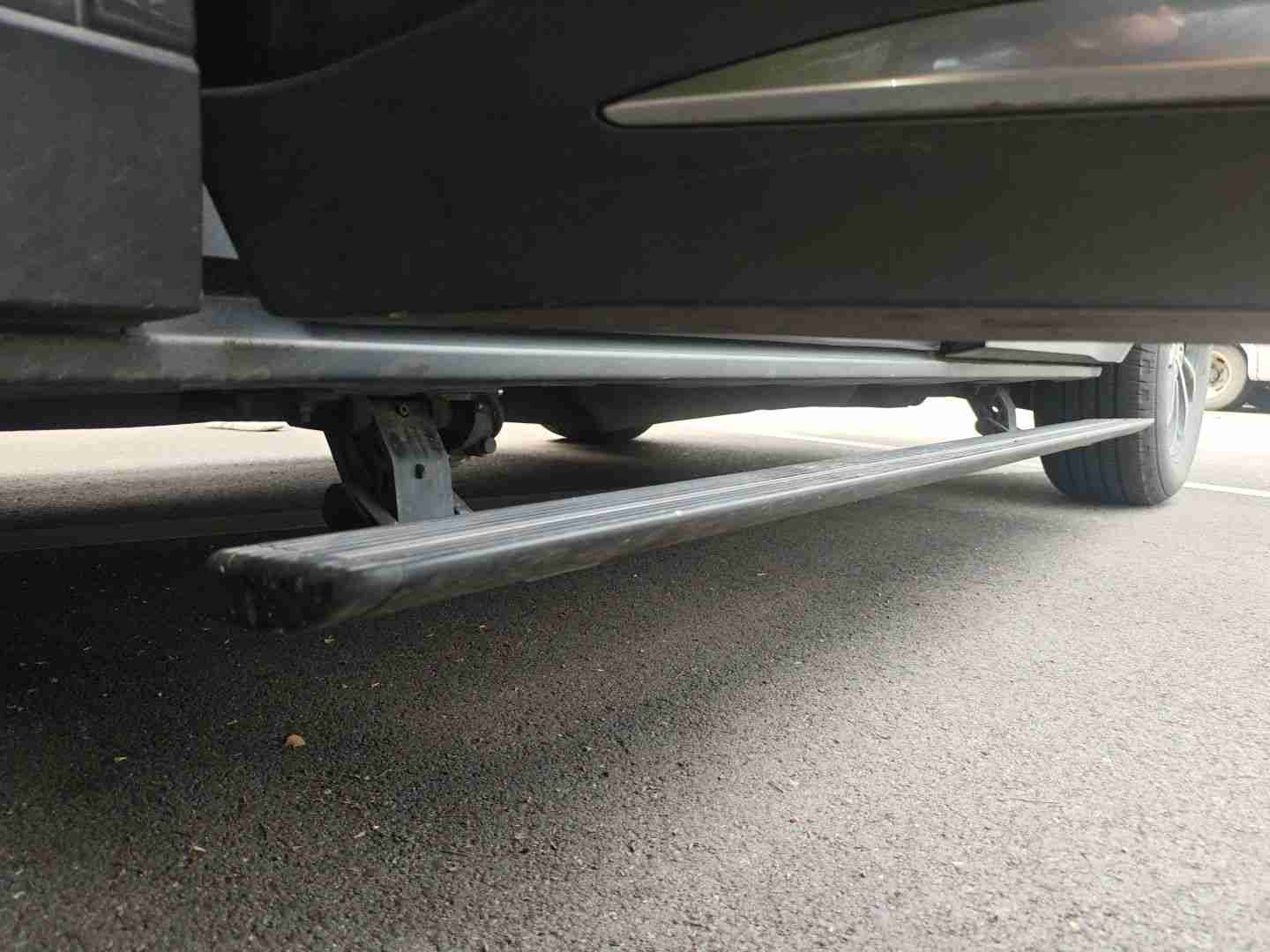 加装登车踏板实拍